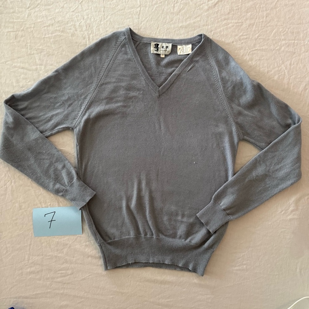 Elegant Gray V-Neck Cardigan